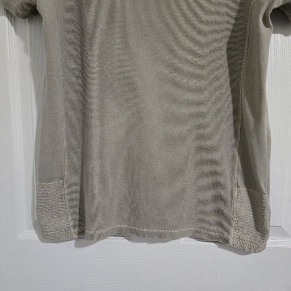 Buckle Black Men's Athleisure Shirt Size Large Short Sleeve Tan Short Sleeve - Picture 5 of 13